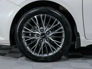 Kia  5