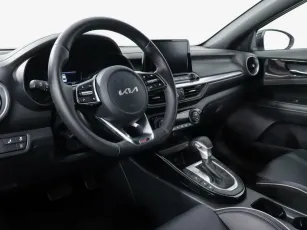 Kia  8