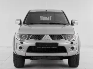 Mitsubishi  2