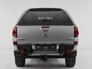 Mitsubishi  5