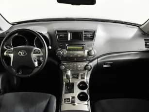 Toyota  11