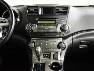 Toyota  13
