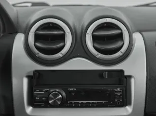 Renault  13