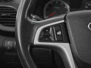 Hyundai  11