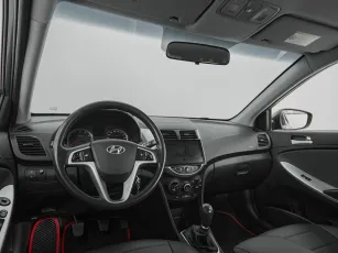 Hyundai  7