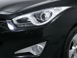 Hyundai  7