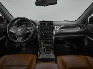 Toyota  8
