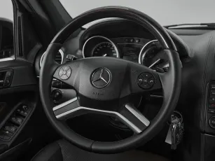 Mercedes-Benz  11