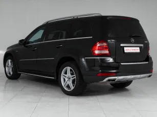 Mercedes-Benz  4