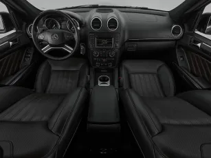 Mercedes-Benz  9