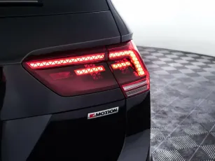 Volkswagen  5