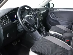 Volkswagen  8