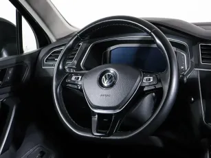 Volkswagen  9