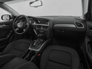Audi  9
