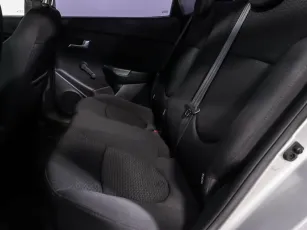 Kia  10