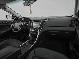 Hyundai  10
