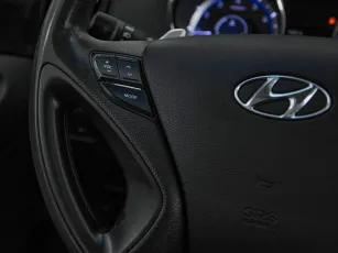 Hyundai  12