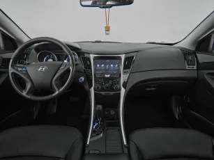Hyundai  9