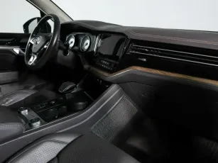 Volkswagen  6