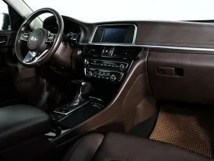 Kia  6
