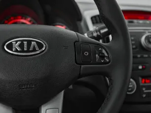 Kia  12