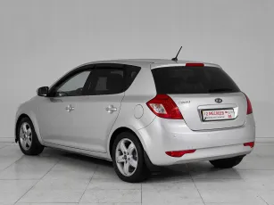 Kia  4