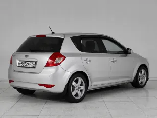 Kia  6