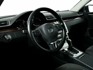 Volkswagen  9