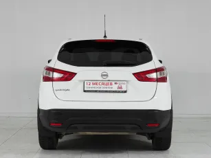 Nissan  5