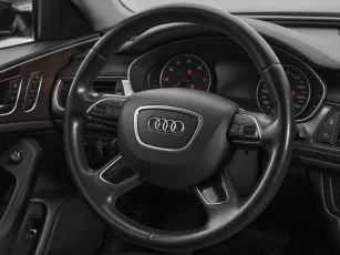 Audi  10