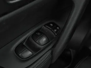 Nissan  15