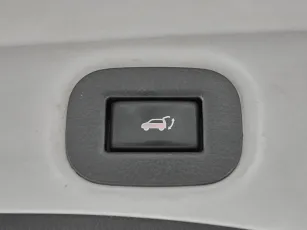 Nissan  23