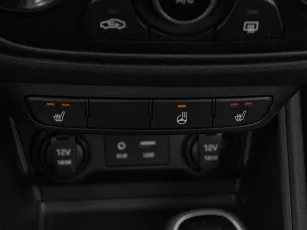 Hyundai  16