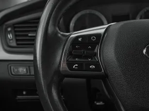 Hyundai  11