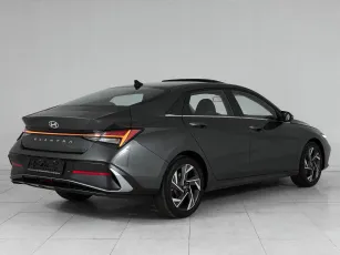 Hyundai  6