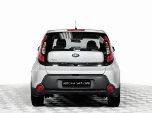 Kia  6
