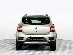 Renault  6