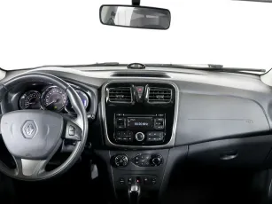 Renault  8
