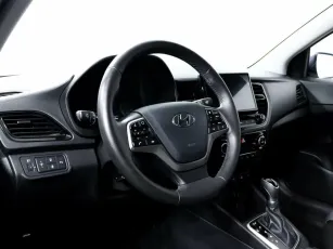 Hyundai  11