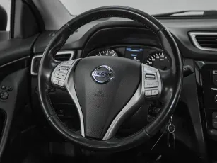 Nissan  10