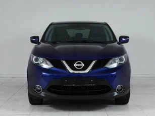 Nissan  2
