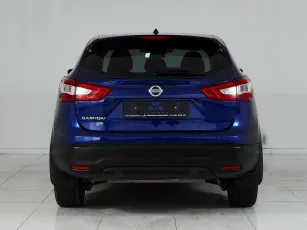 Nissan  5