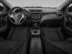 Nissan  8