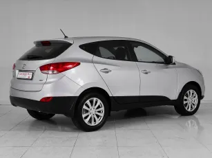 Hyundai  6