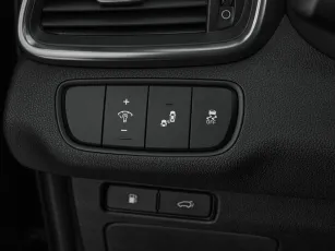 Kia  15