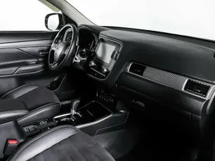 Mitsubishi  9