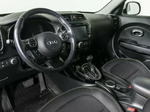 Kia  12
