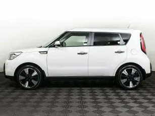 Kia  3