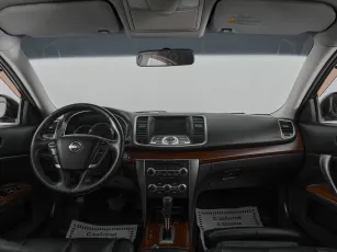 Nissan  8