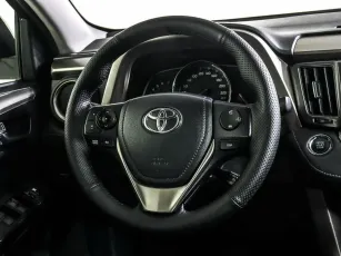 Toyota  10